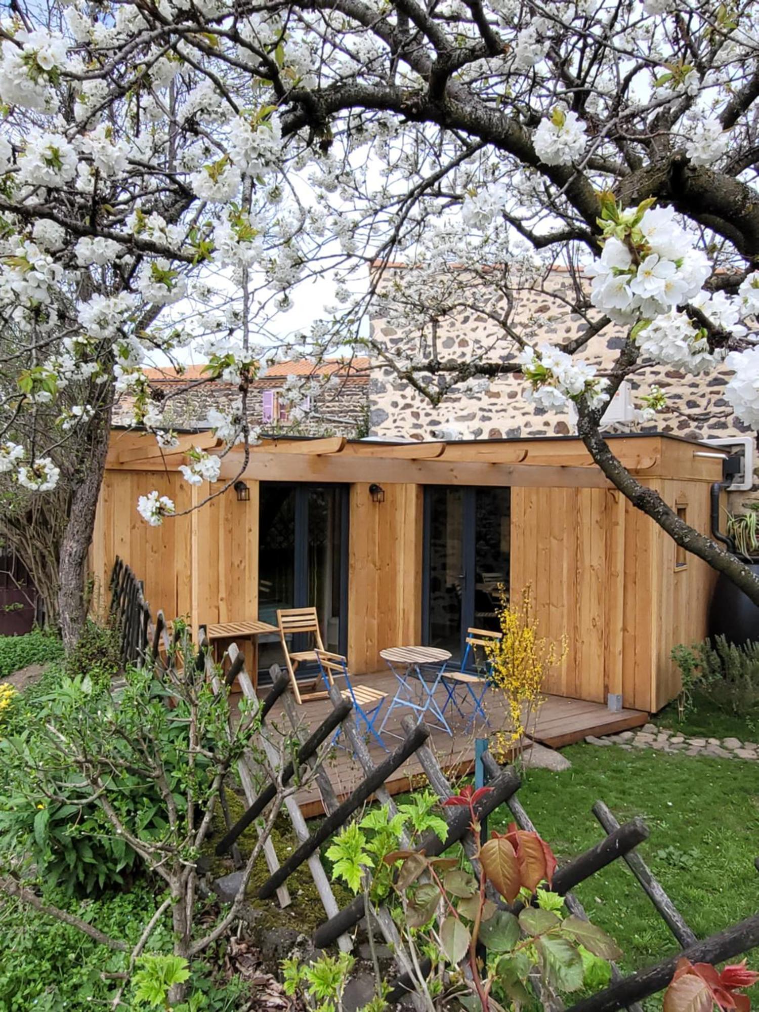 La Maisonnette Sous Le Cerisier Bergonne Exterior photo